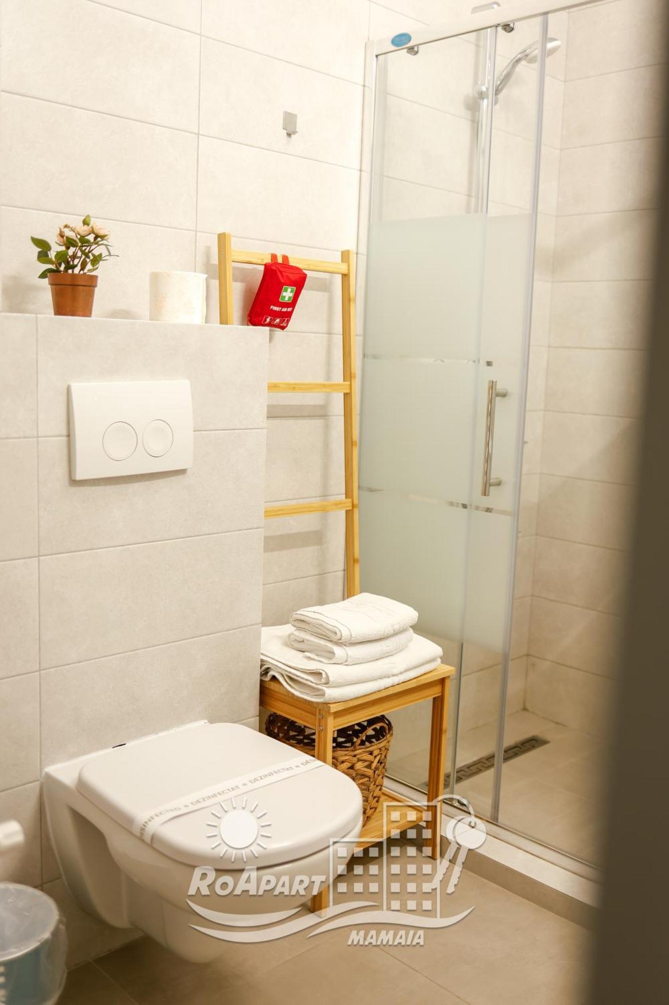 Apartment Roapart- De Lux Cu Si Mare La 2 Min De Plaja *