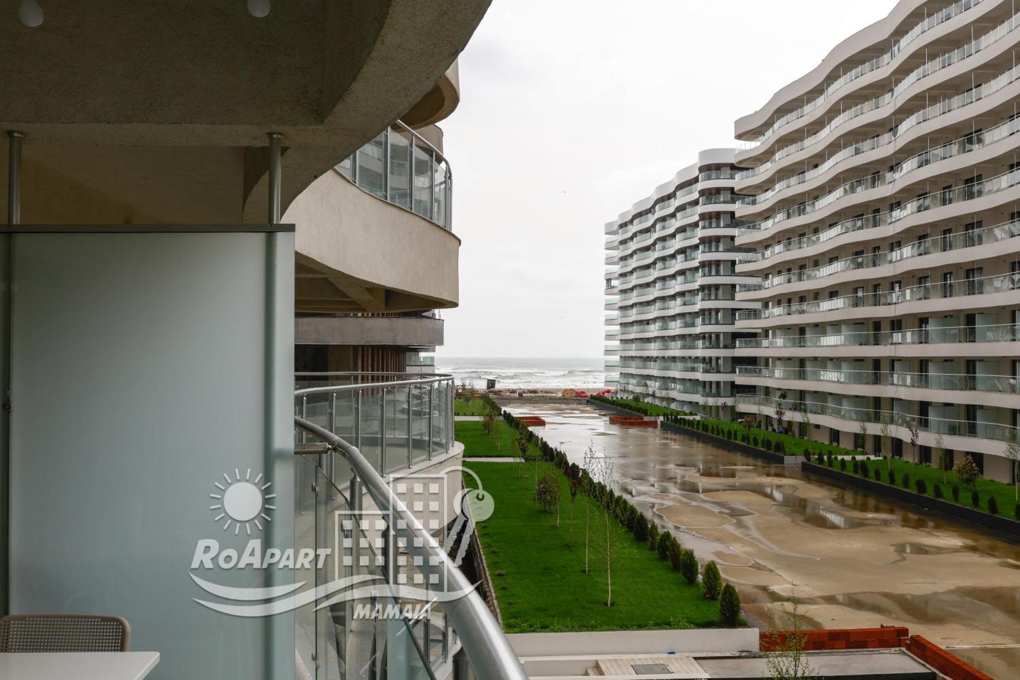 Apartment Roapart- De Lux Cu Si Mare La 2 Min De Plaja Mamaia