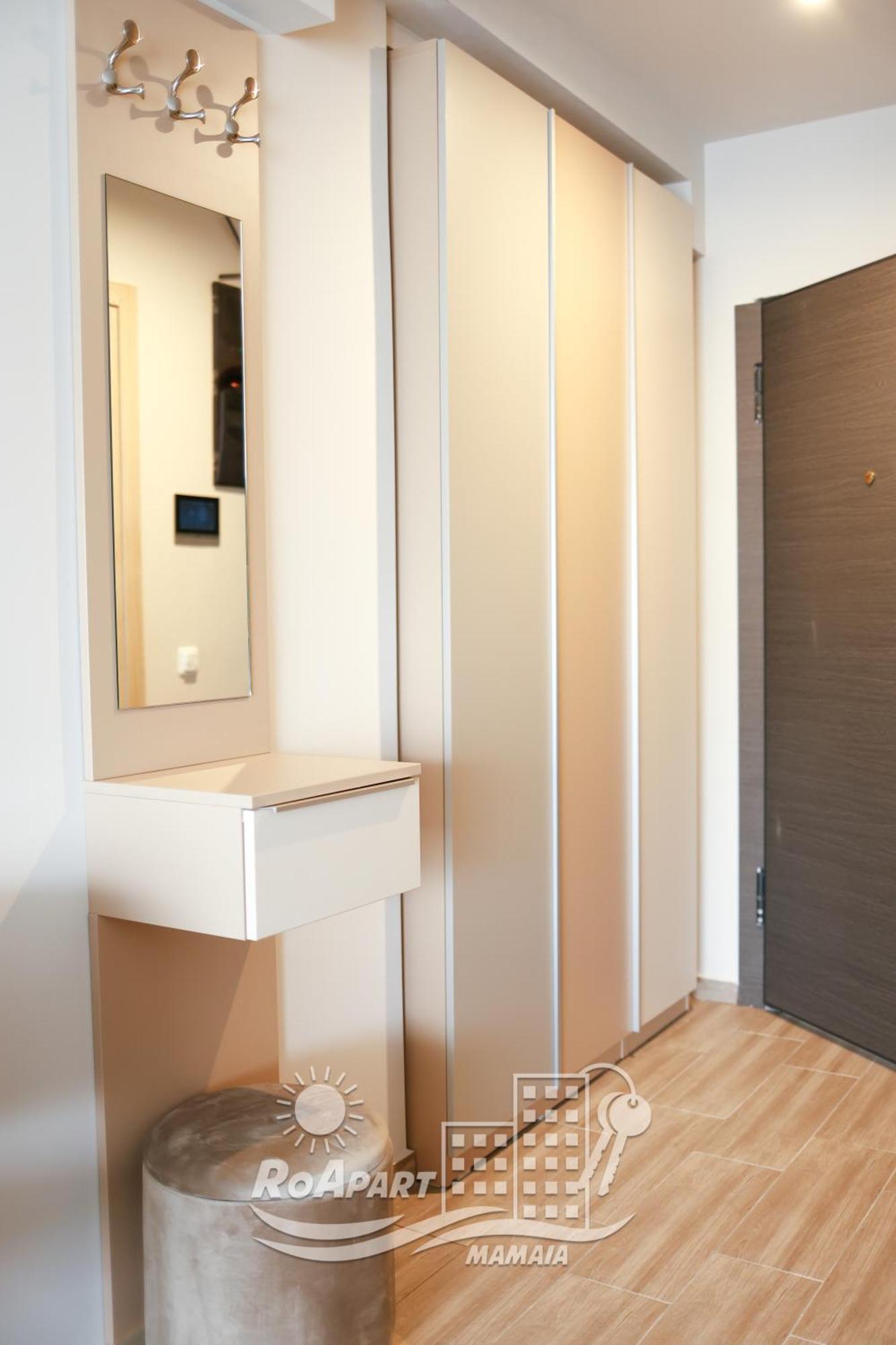 Apartment Roapart- De Lux Cu Si Mare La 2 Min De Plaja Mamaia