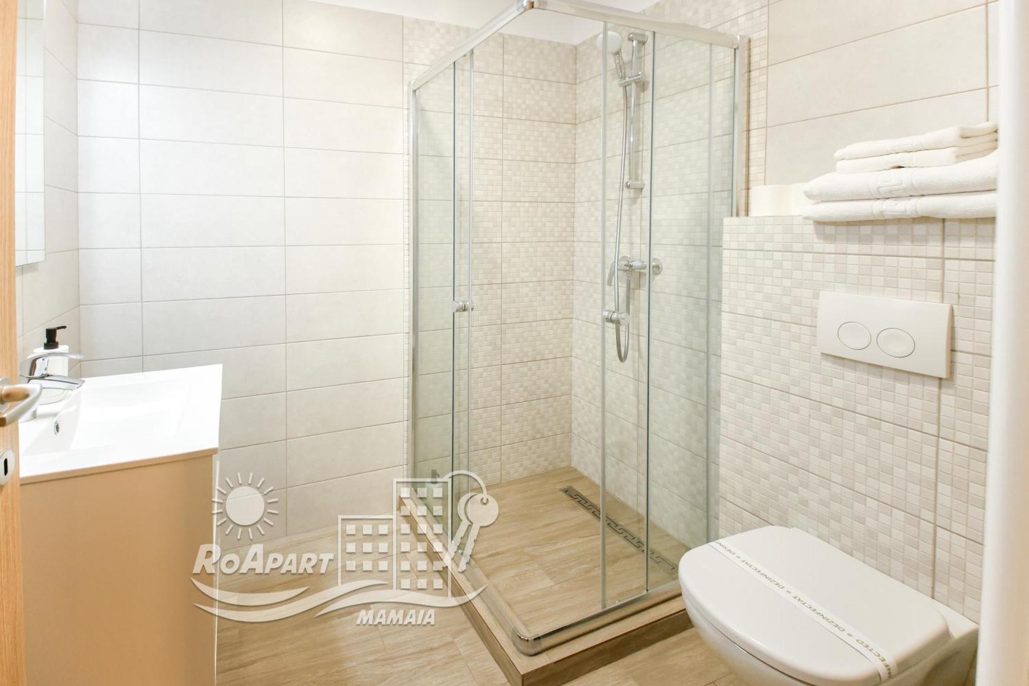 Apartment Roapart- De Lux Cu Si Mare La 2 Min De Plaja