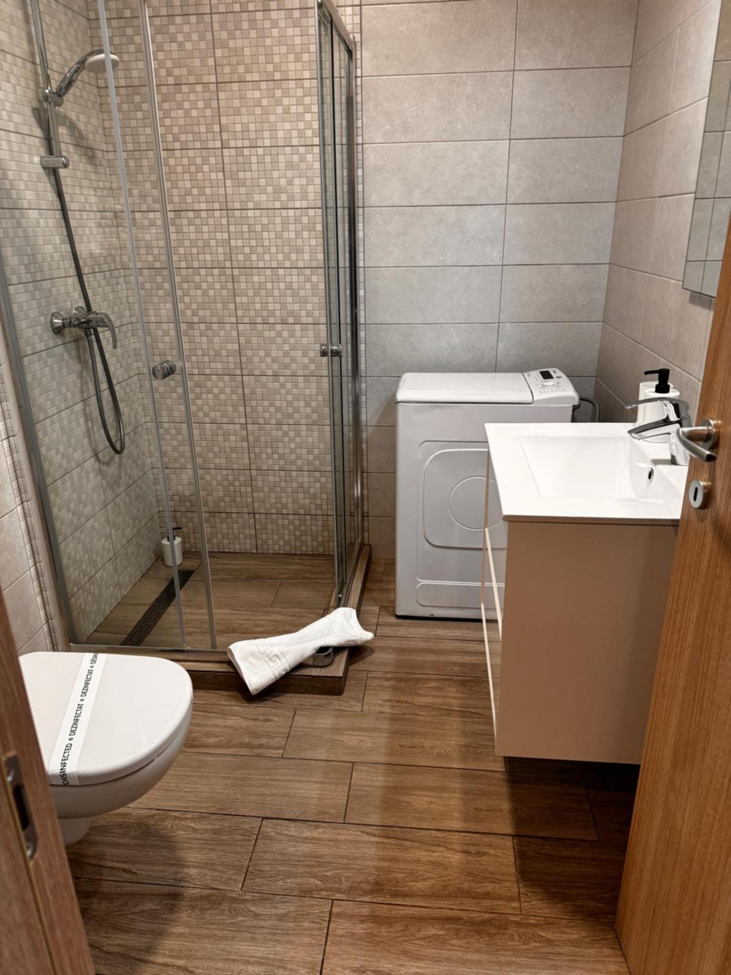 Roapart- De Lux Cu Si Mare La 2 Min De Plaja Apartment